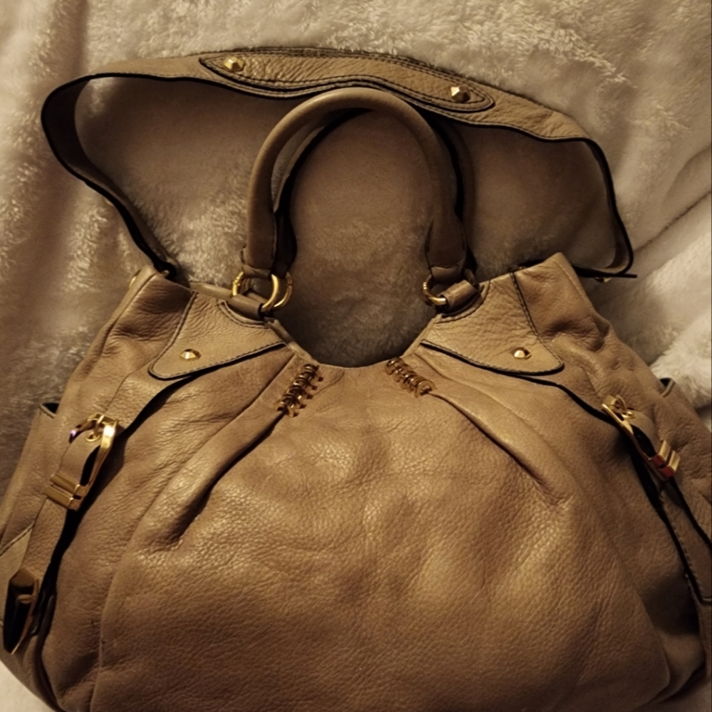 Oryany Leather Purse in Tan Color